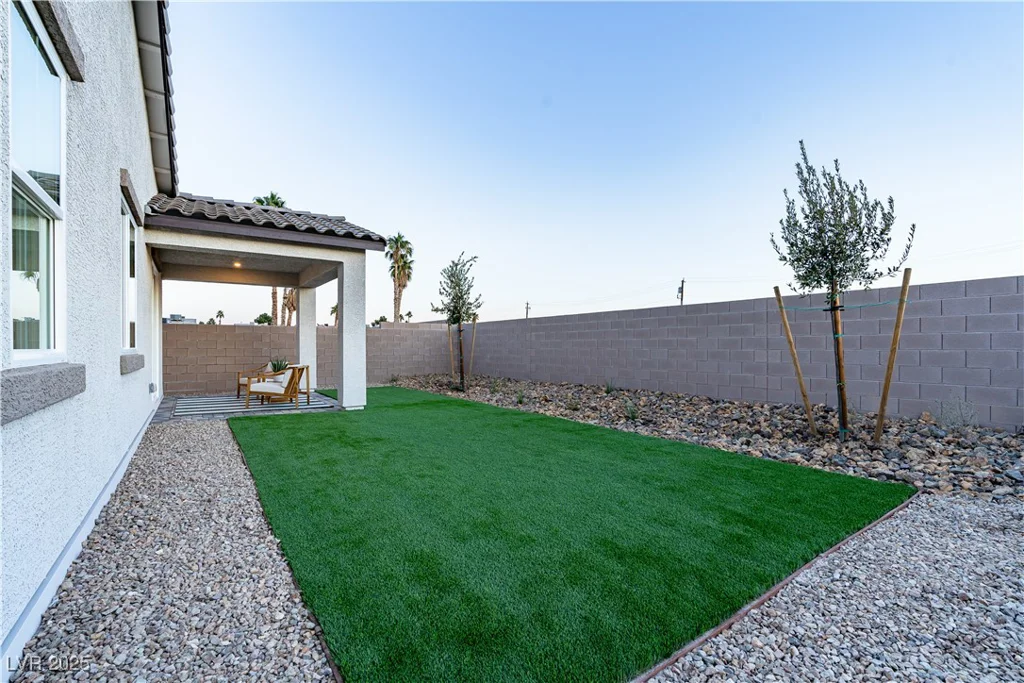 326 Parawan, Henderson, NV 89015