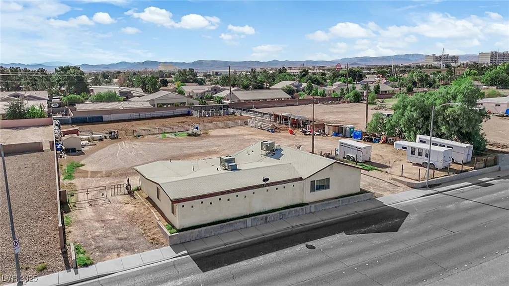 95 Windmill, Las Vegas, NV 89123