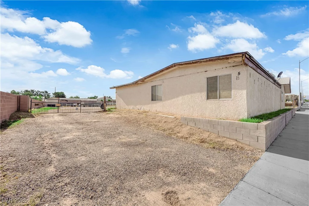95 Windmill, Las Vegas, NV 89123