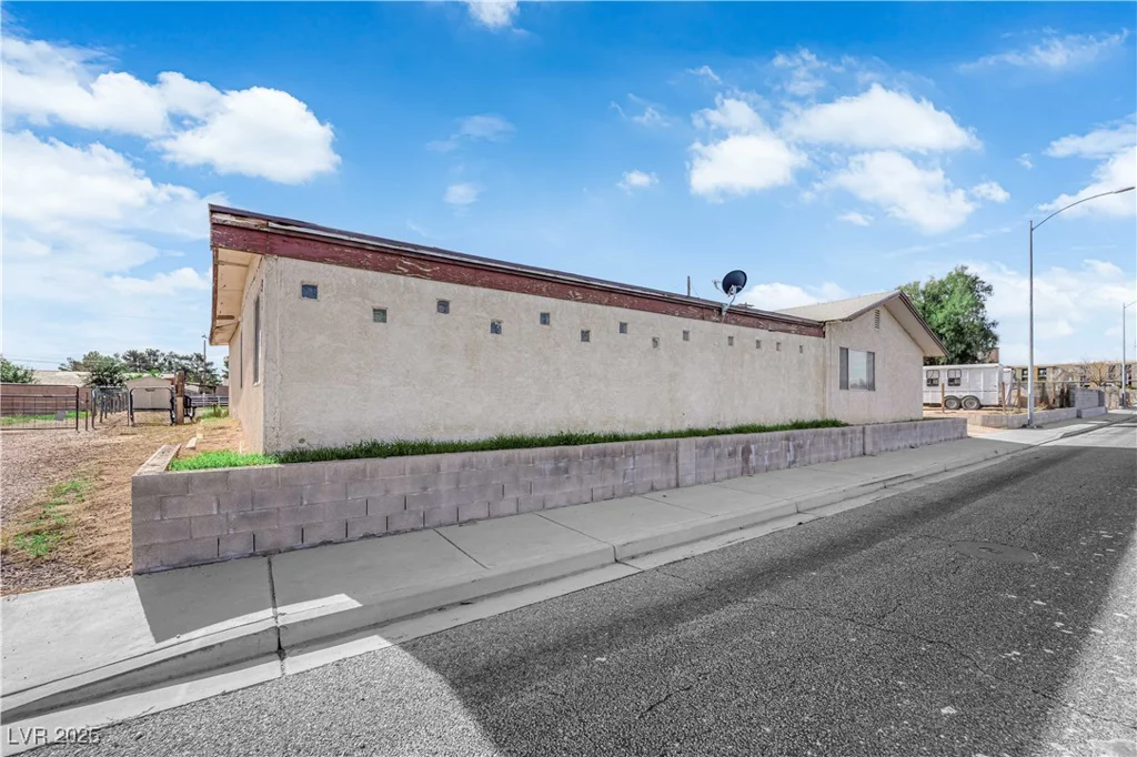 95 Windmill, Las Vegas, NV 89123