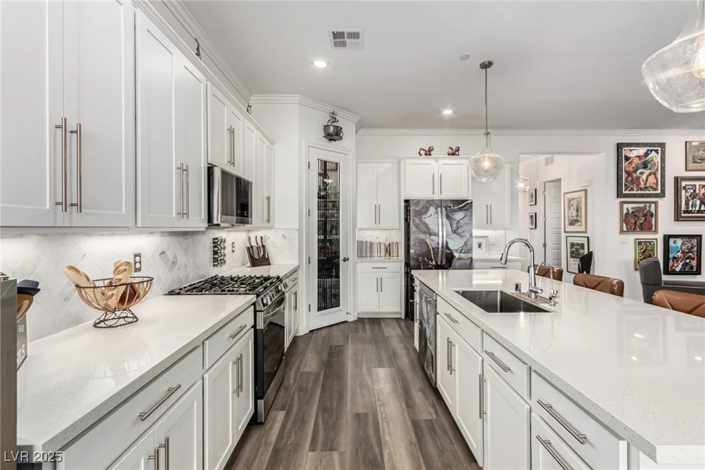 685 Sunray Park, Henderson, NV 89011