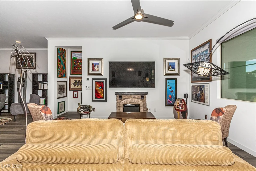 685 Sunray Park, Henderson, NV 89011