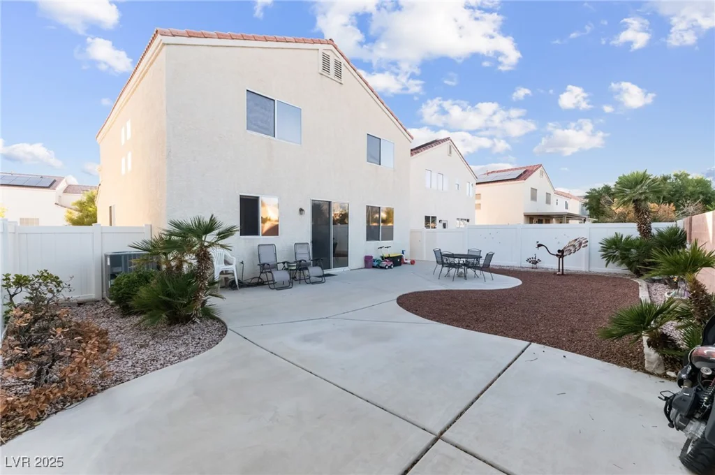 6738 Cinnabar Coast, North Las Vegas, NV 89084