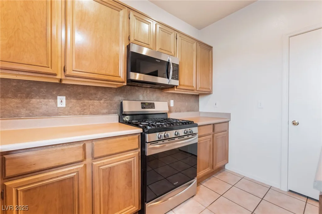 6738 Cinnabar Coast, North Las Vegas, NV 89084