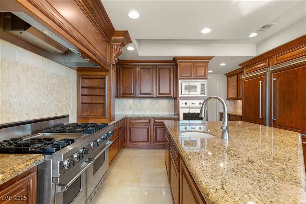 9103 Alta, Las Vegas, NV 89145