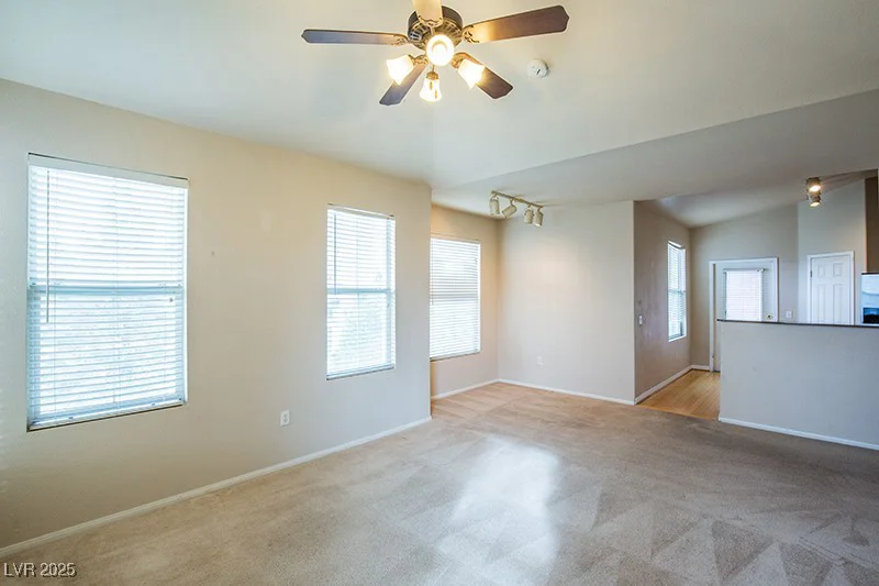 10001 Peace, Las Vegas, NV 89147