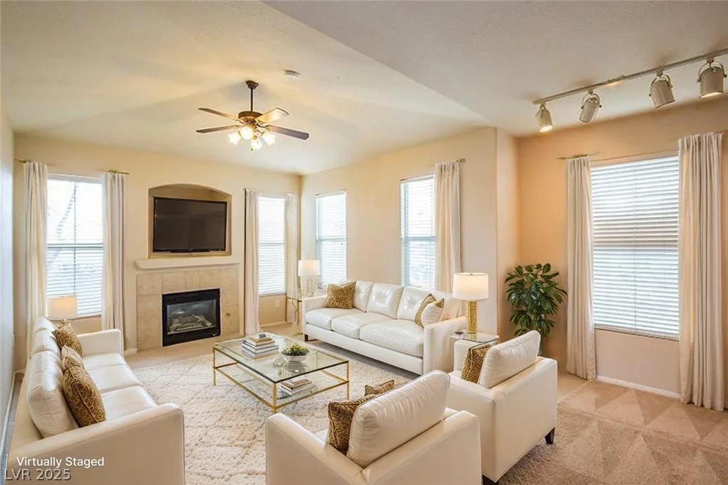 10001 Peace, Las Vegas, NV 89147