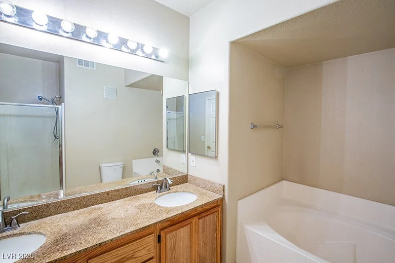 10001 Peace, Las Vegas, NV 89147
