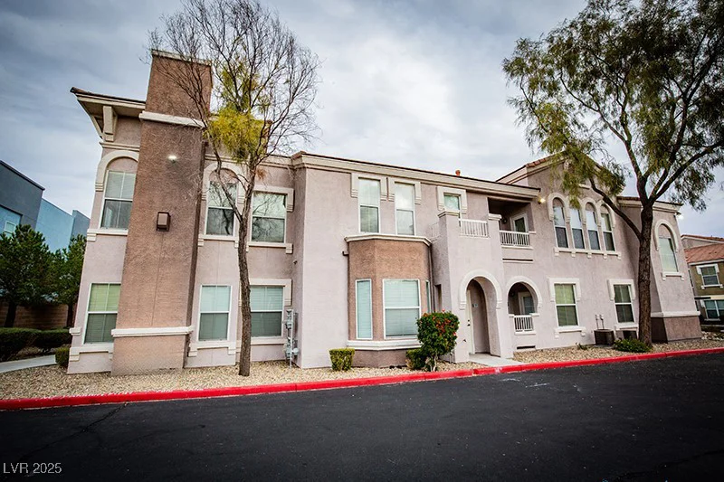 10001 Peace, Las Vegas, NV 89147