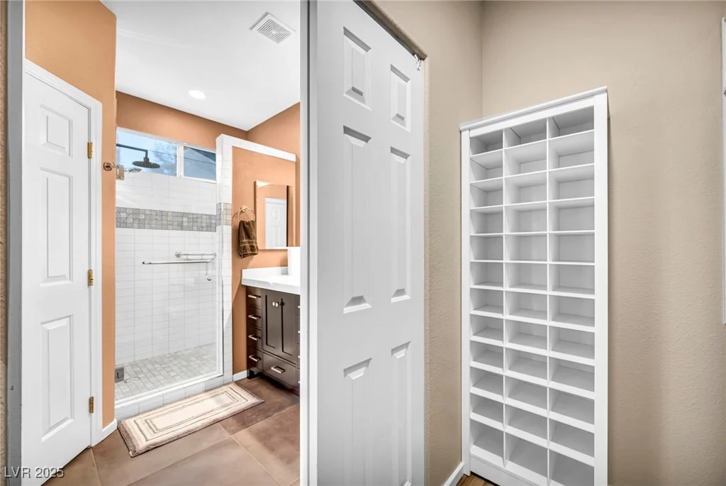 2569 Wiltshire, Henderson, NV 89052