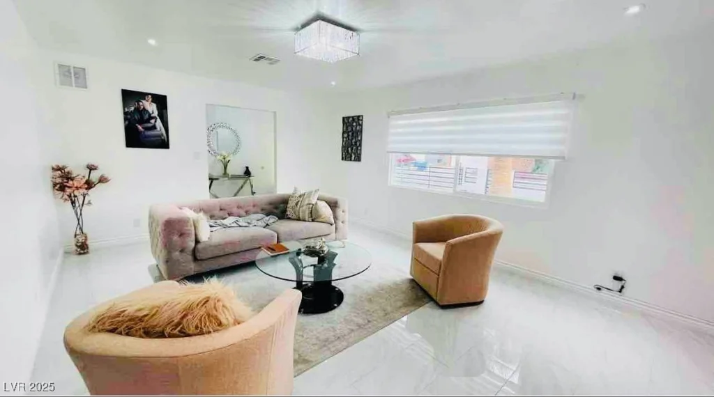 4042 Avonwood, Las Vegas, NV 89121