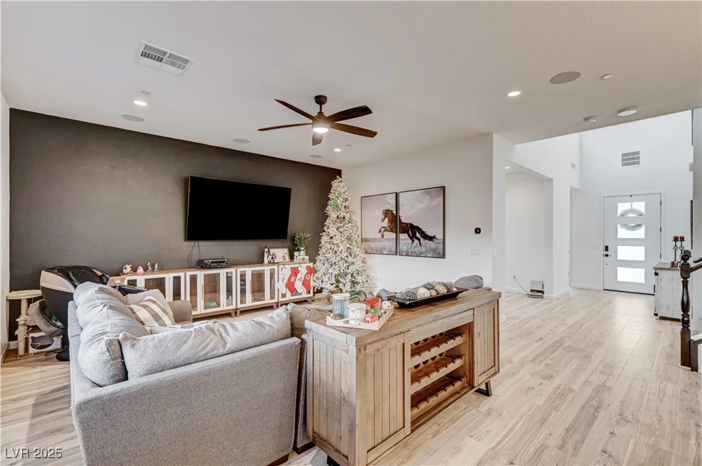 10136 Sequoia Glen, Las Vegas, NV 89166