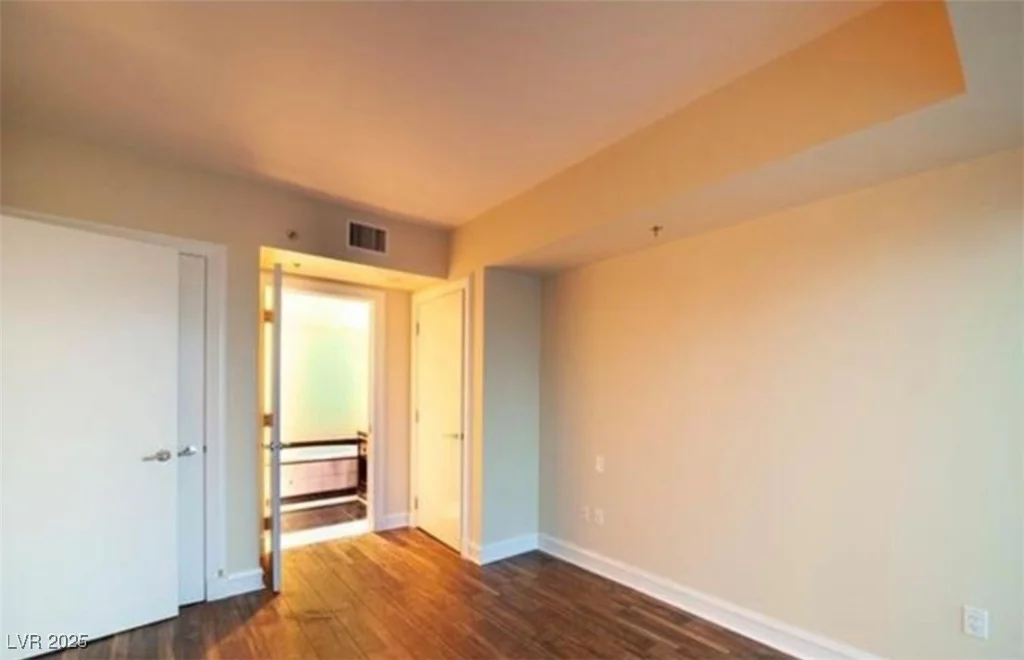 2700 Las Vegas, Las Vegas, NV 89109