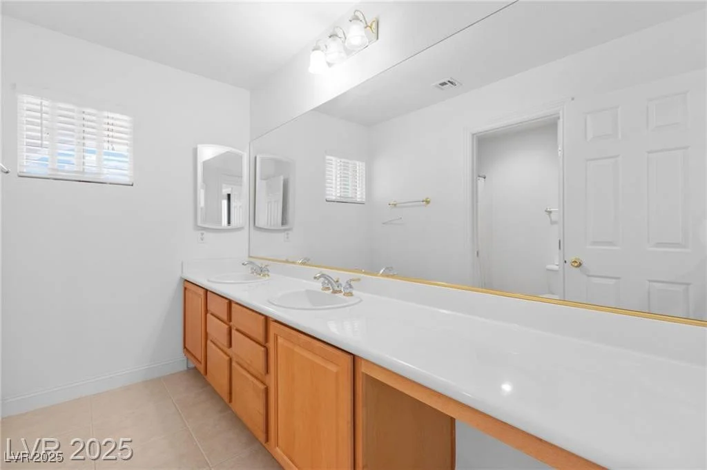 5396 Valley Wells, Las Vegas, NV 89113