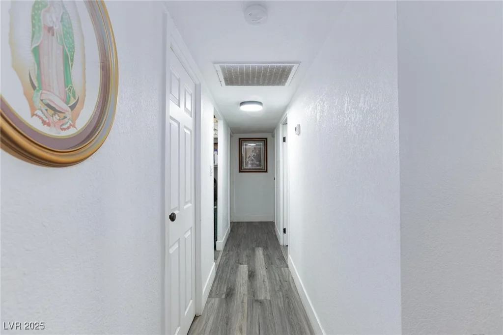 4305 Vegas Valley, Las Vegas, NV 89121