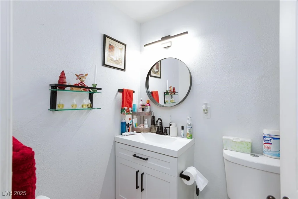 4305 Vegas Valley, Las Vegas, NV 89121