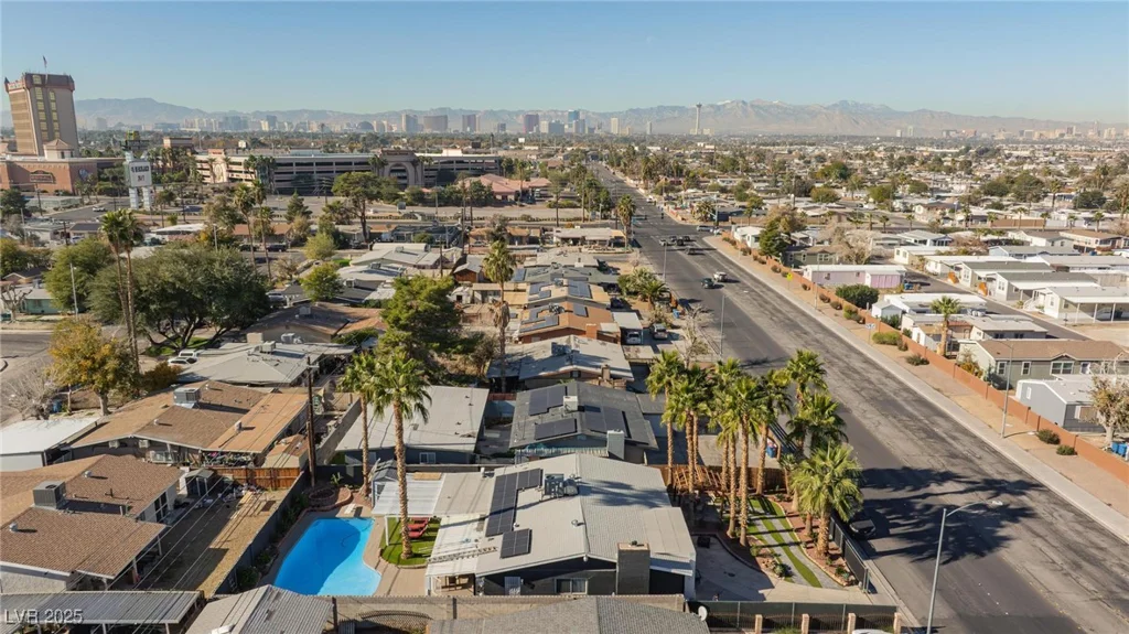 4305 Vegas Valley, Las Vegas, NV 89121