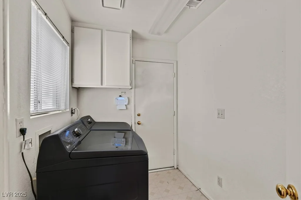 6382 Canyon Dawn, Las Vegas, NV 89108