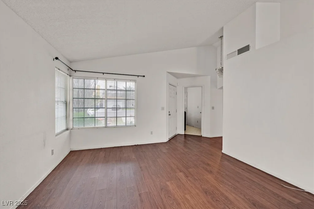 6382 Canyon Dawn, Las Vegas, NV 89108