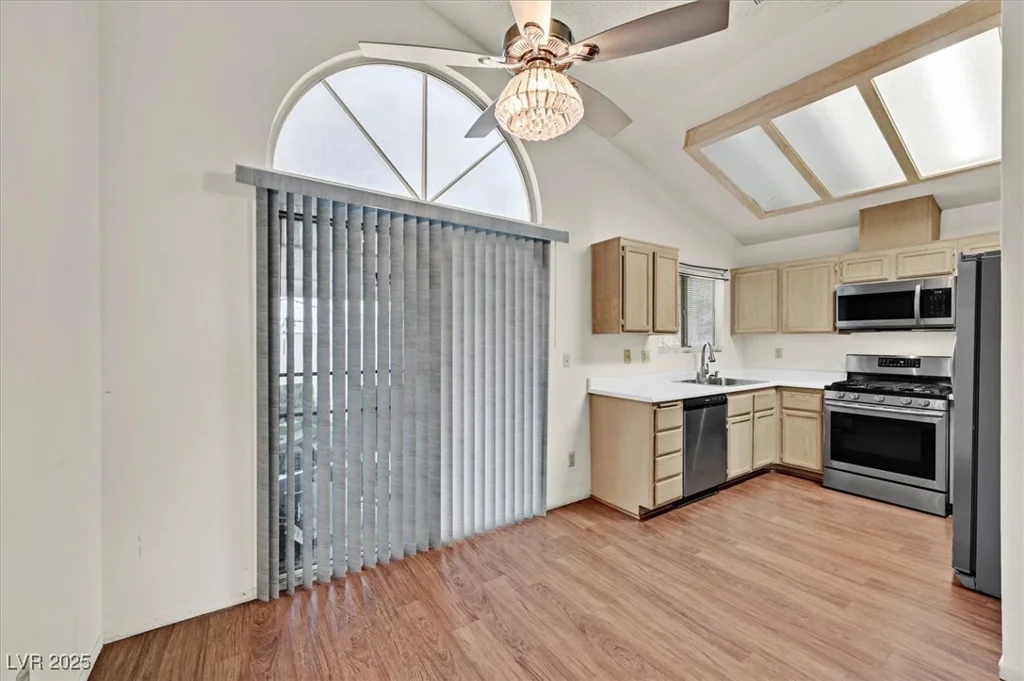 6382 Canyon Dawn, Las Vegas, NV 89108