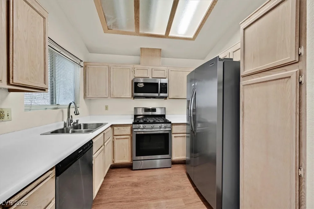 6382 Canyon Dawn, Las Vegas, NV 89108