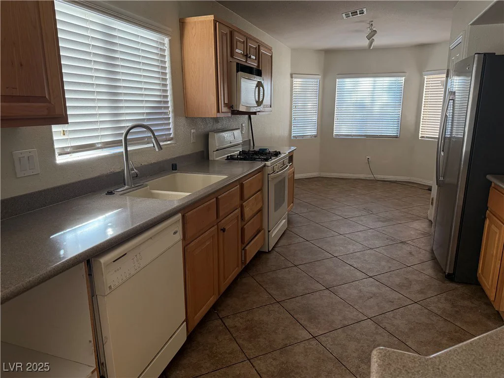 6668 Arctic Breeze, North Las Vegas, NV 89084