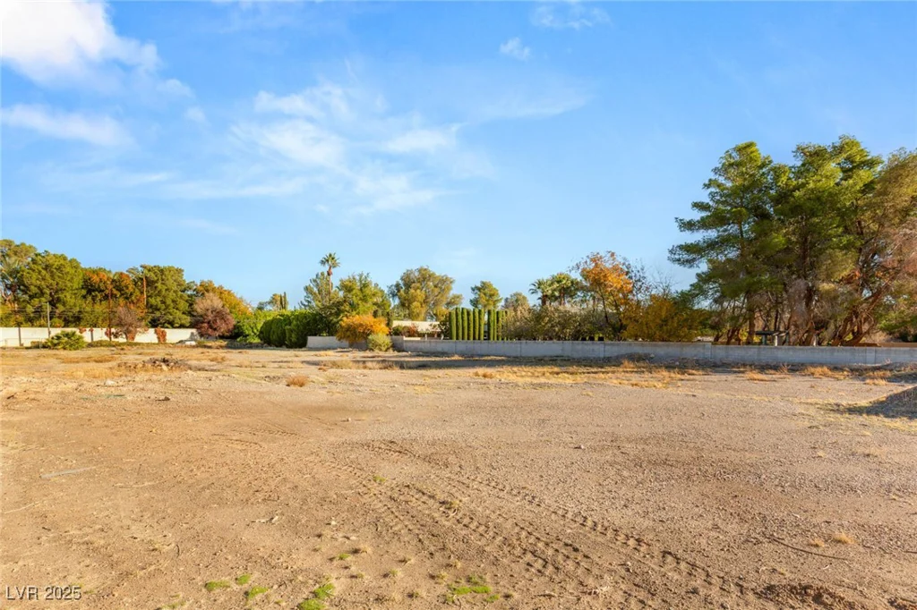 2715 Alta, Las Vegas, NV 89107