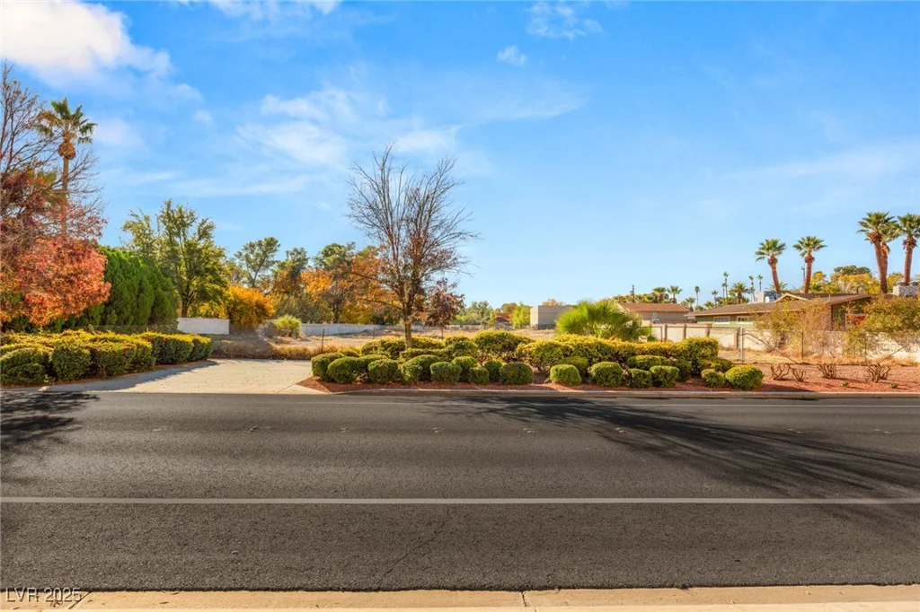 2715 Alta, Las Vegas, NV 89107