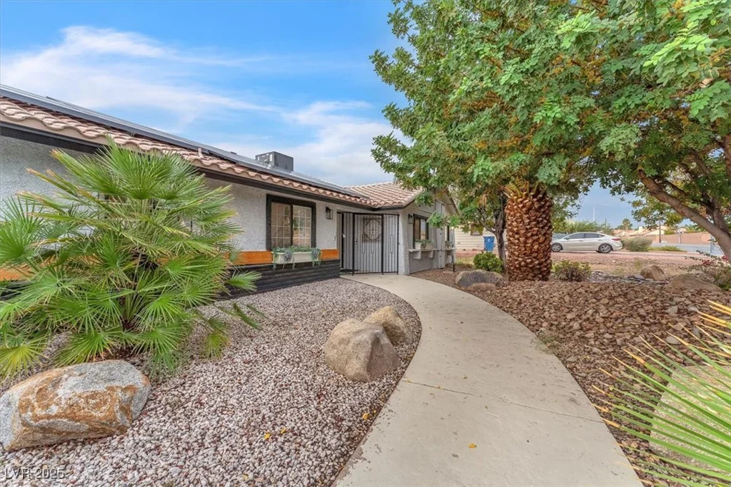 7830 Spencer, Las Vegas, NV 89123