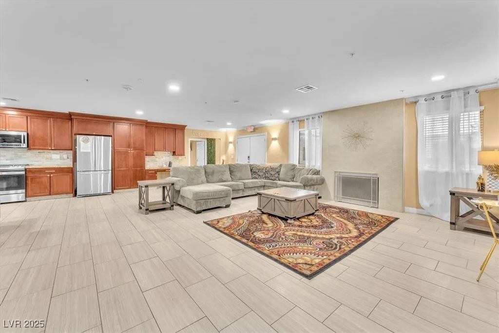7830 Spencer, Las Vegas, NV 89123