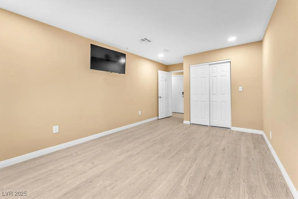 7830 Spencer, Las Vegas, NV 89123
