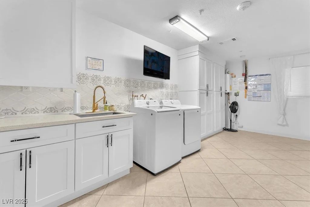 7830 Spencer, Las Vegas, NV 89123