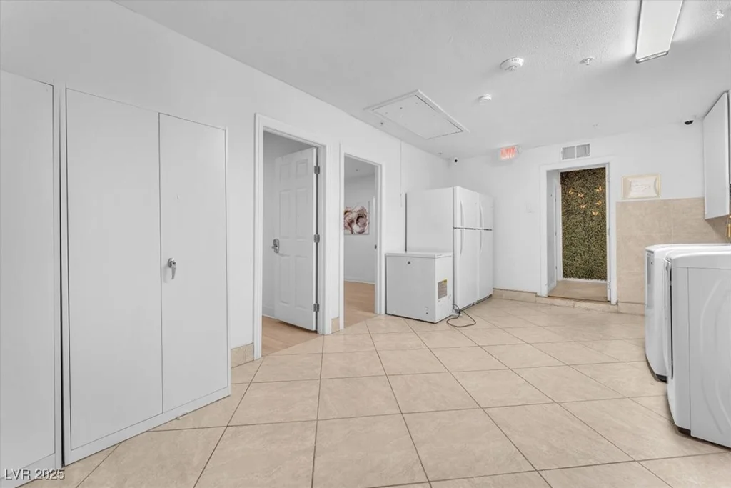 7830 Spencer, Las Vegas, NV 89123