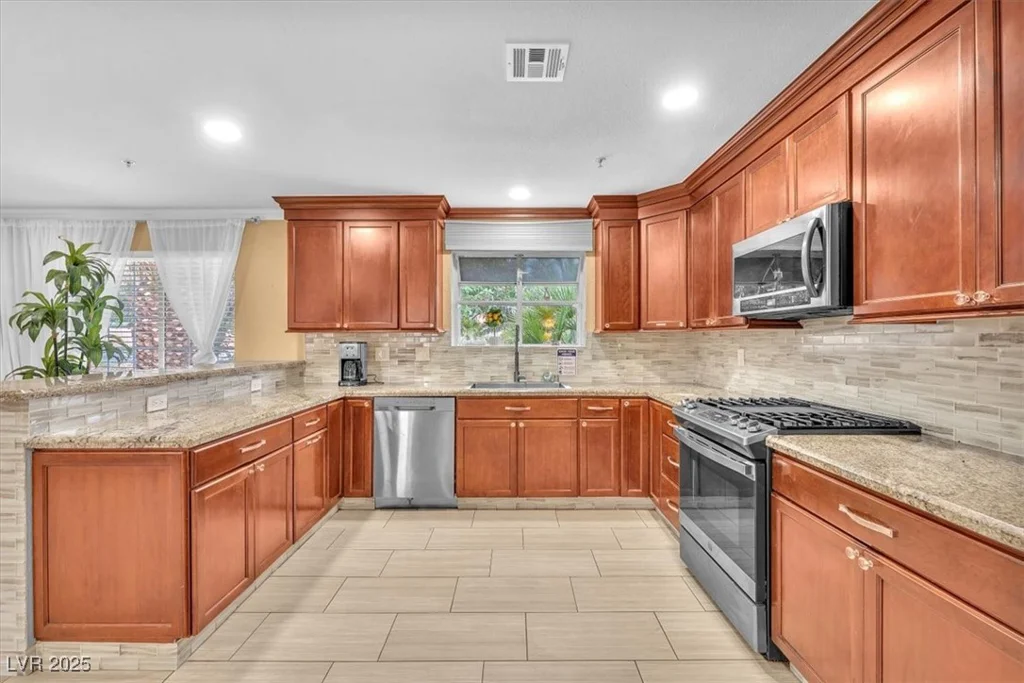 7830 Spencer, Las Vegas, NV 89123