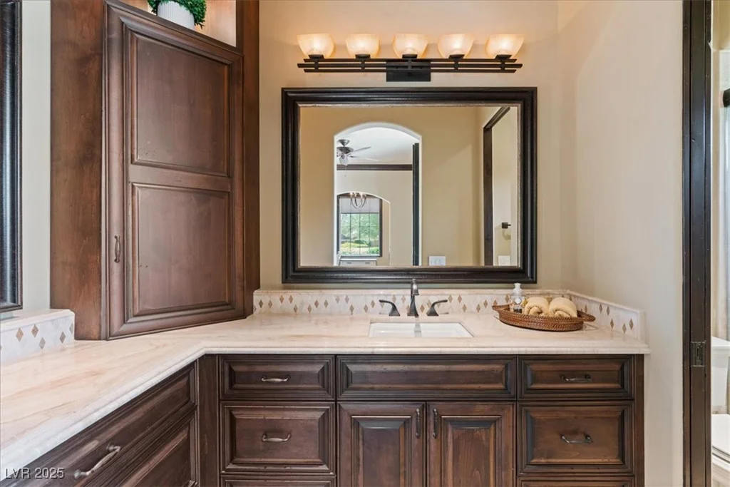 20 Via Paradiso, Henderson, NV 89011