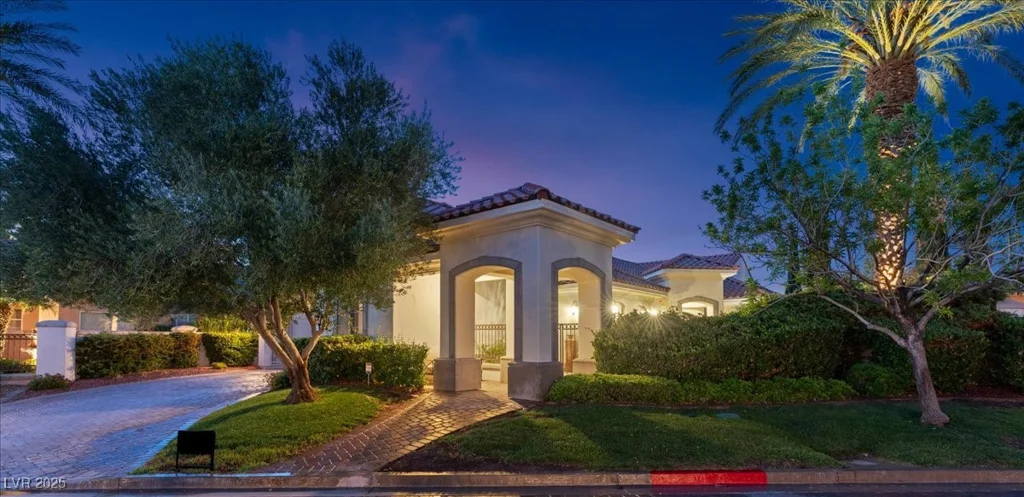 20 Via Paradiso, Henderson, NV 89011