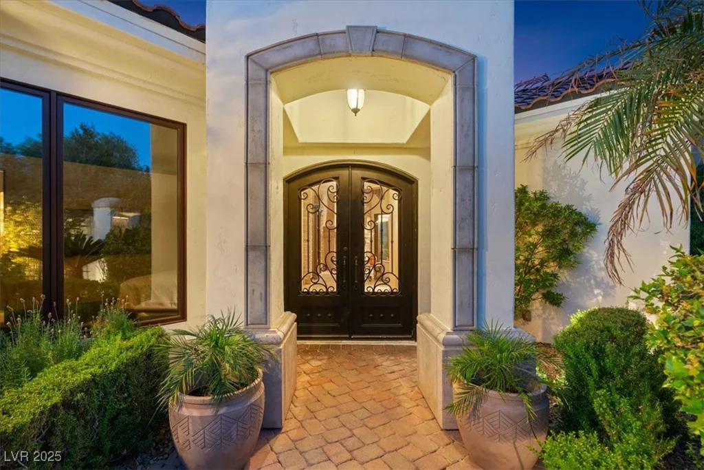 20 Via Paradiso, Henderson, NV 89011