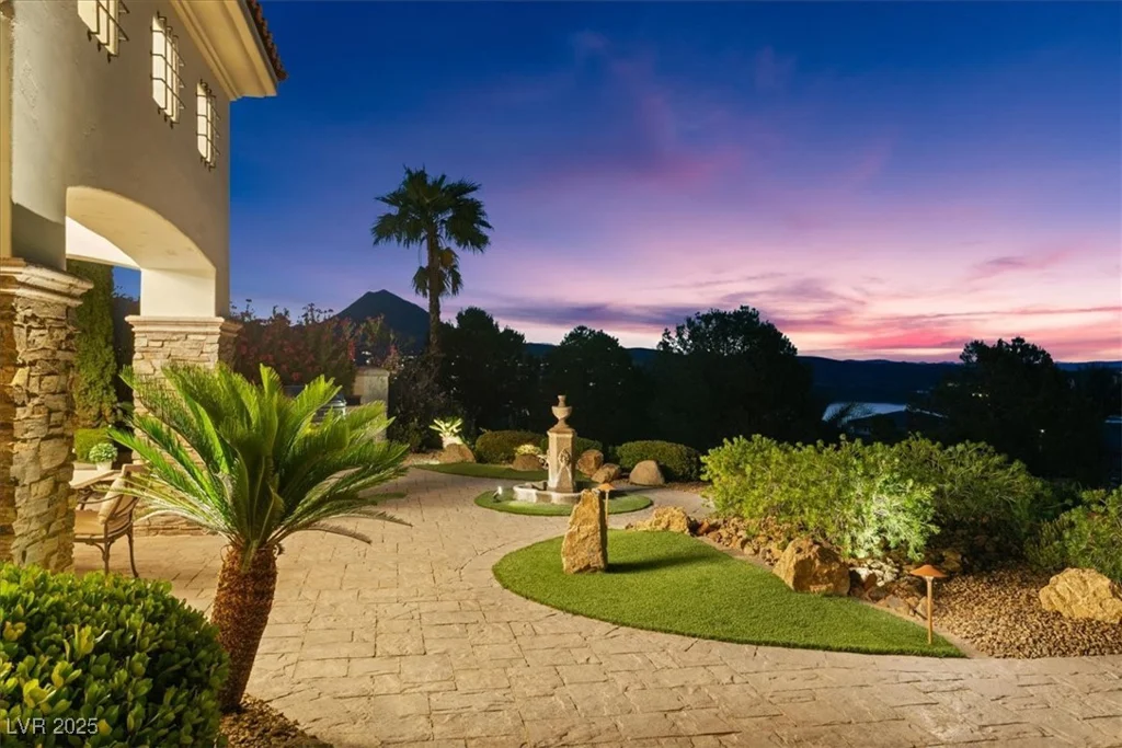 20 Via Paradiso, Henderson, NV 89011