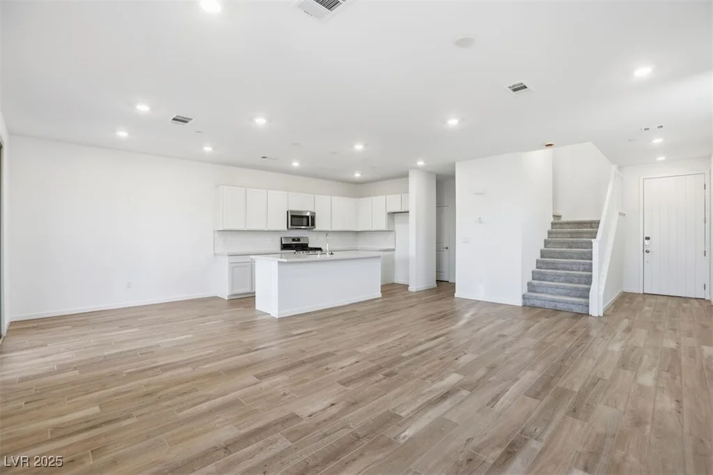 338 Adufe, Henderson, NV 89015