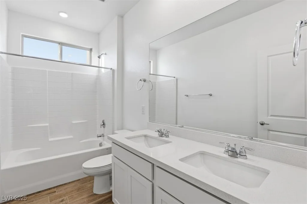 338 Adufe, Henderson, NV 89015