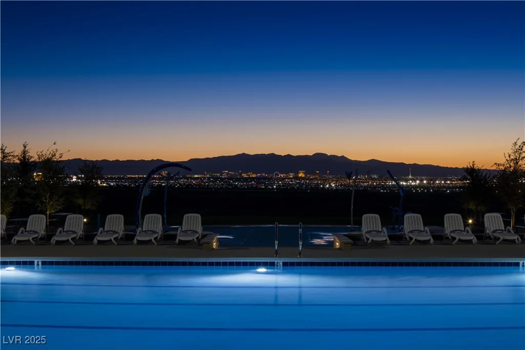 338 Adufe, Henderson, NV 89015