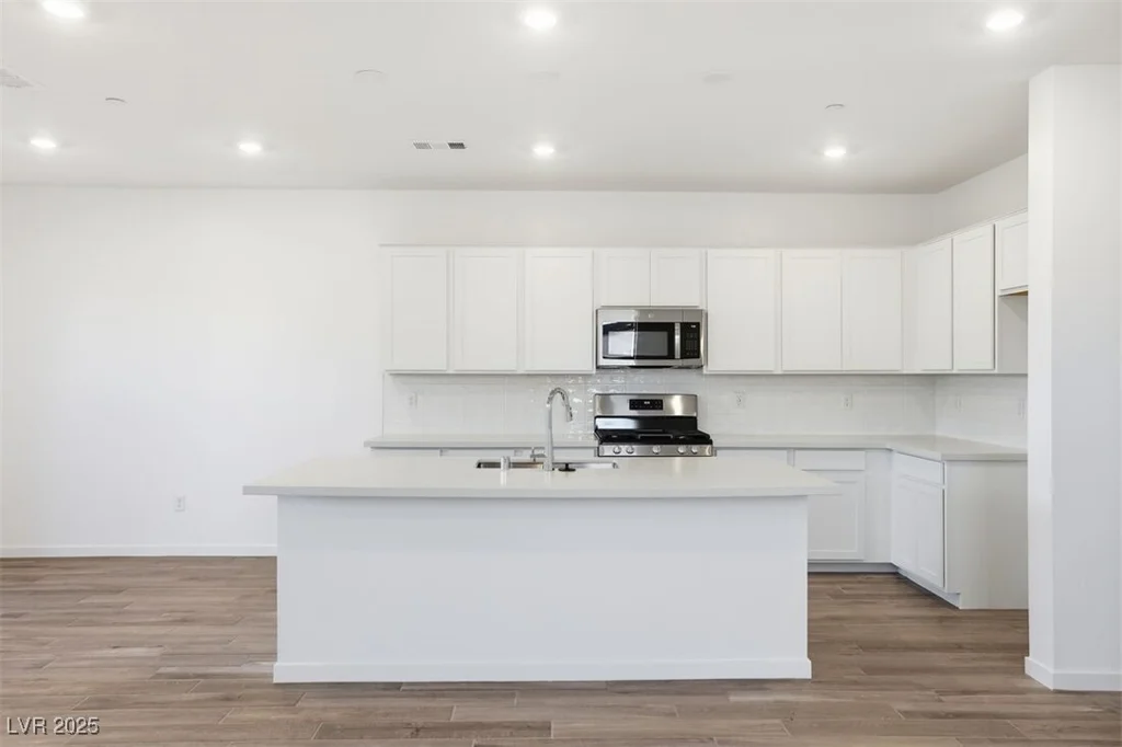 338 Adufe, Henderson, NV 89015