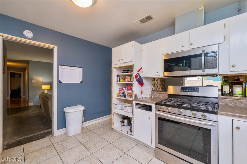 5630 Neosho, Las Vegas, NV 89120