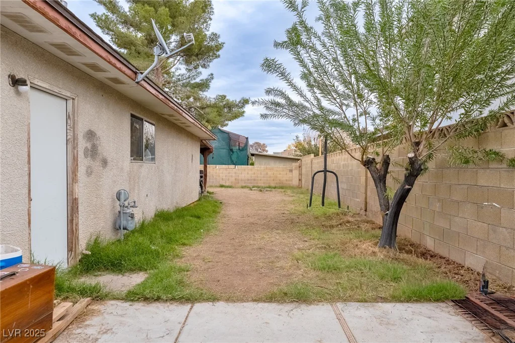 5630 Neosho, Las Vegas, NV 89120