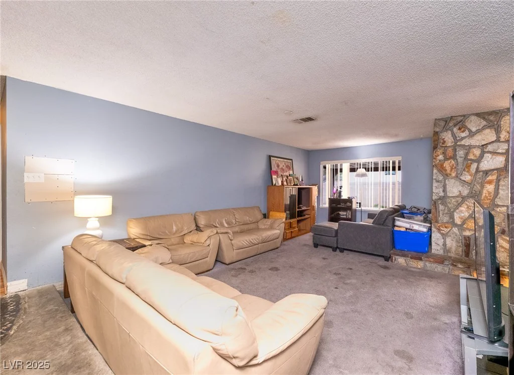 5630 Neosho, Las Vegas, NV 89120