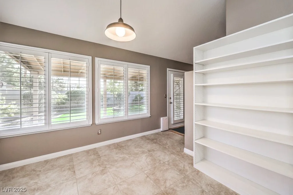 7809 Waterfalls, Las Vegas, NV 89128
