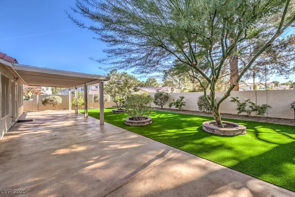 7809 Waterfalls, Las Vegas, NV 89128