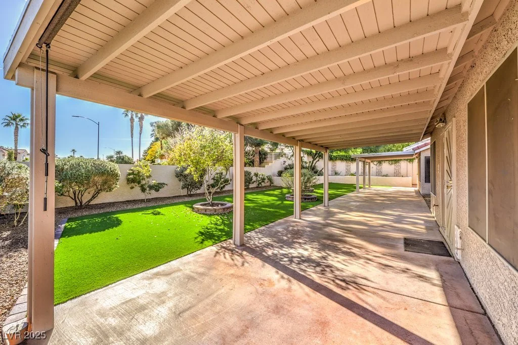 7809 Waterfalls, Las Vegas, NV 89128