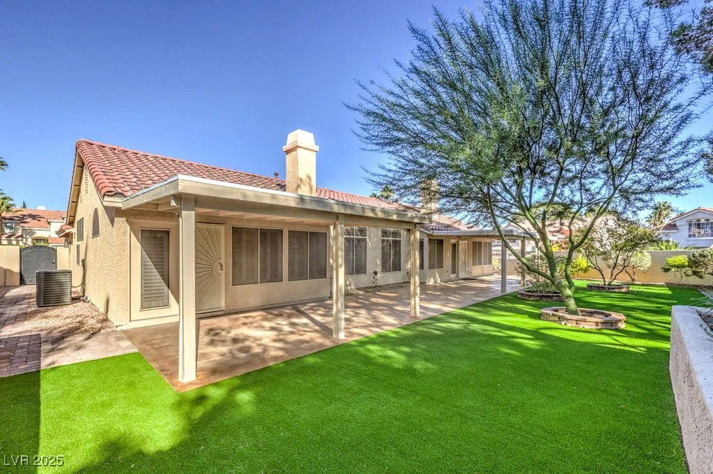 7809 Waterfalls, Las Vegas, NV 89128