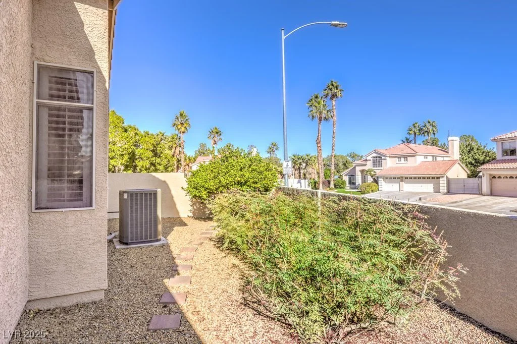7809 Waterfalls, Las Vegas, NV 89128